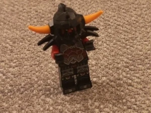 Lego (x1) Nex005 Ash Attacker Minifigure - Orange Horns, Nexo Knights  - Picture 1 of 2