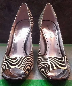Off-White Zebra Open Toe Lackabsatz von Gianni Bini, 7M, Neu ohne Karton - Bild 1 von 7