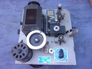 CINERIC type SD 16 MM  incomplet  pour pieces avec  sa lampe - Imagen 1 de 4