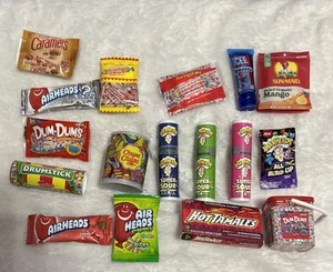 Lot 17 Candy Zuru Mini Brands - Picture 1 of 5