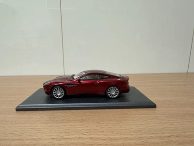 Aston Martin Vanquish 2004 1/43 SMTS - Изображение 1 из 4