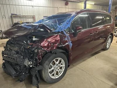 Б/у передняя левая внешняя дверная ручка подходит: 2020 Chrysler Voyager в сборе без звукоусиления - Изображение 1 из 4