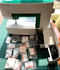 Husqvarna Viking JADE™ 20 - Travel Compact Digital Sewing Machine +£150+ BN Feet - Picture 1 of 11