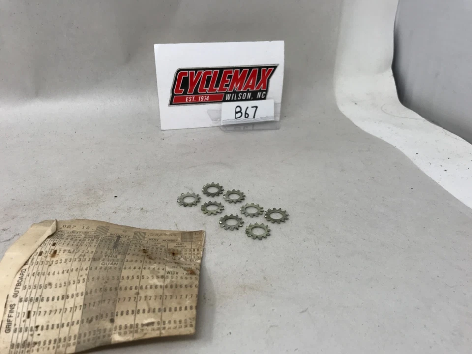 306799 Lock Washers (Lot of 8) Vintage Evinrude Outboards, NOS - Image 1 of 1