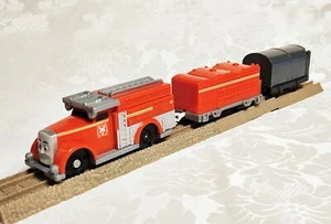 Thomas & Friends Trackmaster Motorized Flynn Firetruck, Tender & Box Car - Opens - Bild 1 von 12