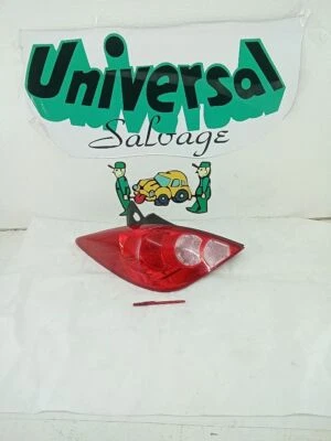 Nissan Versa 2011 luz trasera, lado del conductor (LH)  Foto 1 de 3