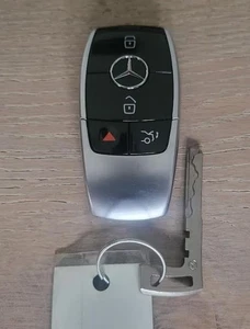 Mercedes Benz OEM Smart Key Keyless Remote 222 905 12 : Model 11 IYZ-MS2 - Picture 1 of 4