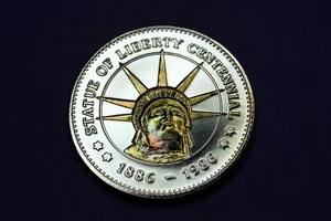 1986 - MARKE - MEDAILLE - FREIHEITSSTATUE - GOLD DOUBLE ADLER - Bild 1 von 2