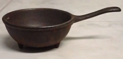 Antique Cast Iron Salesman Sample / Toy Pan Kettle Pot 3 legged Footed 2 5/8" ` - Image 1 of 4
