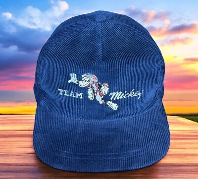 Gorra de pana azul de fútbol americano Mickey Goofy del equipo Walt Disney World de colección de los 90 Foto 1 de 4