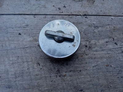 1981 Honda ATC 110 tampa de gás atc110 trike 90 125 fabricante de equipamento original - Imagem 1 de 2