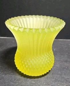 Faroy Sawtooth Vase Yellow Vasaline GLOWS - Picture 1 of 4
