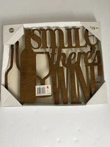 Wall Art ‘Smile, There’s Wine’ Wall Decor - Picture 1 of 1