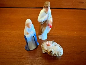 Miniatur Jesuskind, Maria & Josef Krippenszene, 0,5" - 1,5" groß... Puppenhäuser - Bild 1 von 1