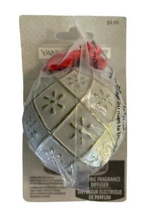 Yankee Candle Christmas Ornament Electric Fragrance Diffuser Plug - Picture 1 of 2