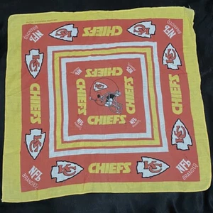 Vintage Kansas City Chiefs Bandana NFL 90s USA- 19 X 19 - Picture 1 of 3