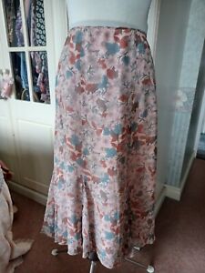 Gorgeous Country Casuals Pink Silk Floral Skirt Size 10