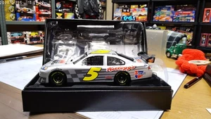 MARK MARTIN #5 KELLOGG'S/CARQUEST TEST CAR 2009 IMPALA SS ELITE 1/24 #70 OF 240 - Picture 1 of 6