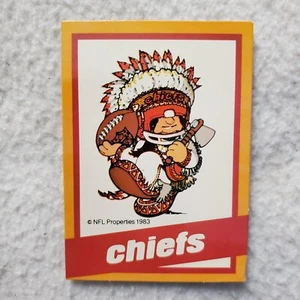 1983 - AVON / NFL PROPERTIES "HUDDLES CARD" - KANSAS CITY CHIEFS LOOK!! - Picture 1 of 2