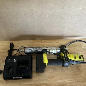 Snap On 18v Cordless Grease Gun Kit W/Tool, 1 Battery, Charger, CGG8850 Hi Viz - Picture 1 of 19