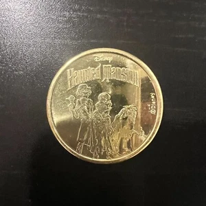NEU WDW Walt Disney Haunted Mansion 2025 Kollektion Gold Bronze Medaillon Münze - Bild 1 von 2
