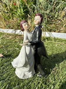 Bride Groom Ceramic Statue 16cm Long In Good Condition Decoration Piece - Picture 1 of 7