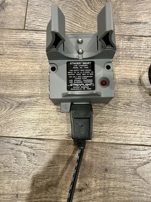 Suporte carregador inteligente Streamlight 75105 - Imagem 1 de 3