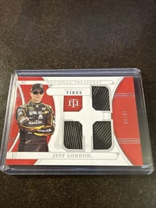 2022 Panini National Treasures - Pneumatici usati tripla gara Jeff Gordon #TRU-JGO /49 - Foto 1 di 2