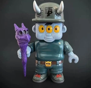 Ktokto Three Eyes Boy Blue&Green 30off Limited Sofubi Figure Collection - Bild 1 von 3