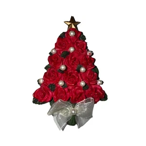Broche prendedor vintage de árbol de Navidad cinta de perlas sintéticas rosa roja de cerámica Avon 2001 - Imagen 1 de 7