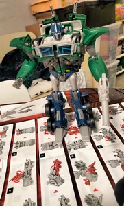 Transformers Beast Tracker Optimus Prime Weaponizer Hasbro Takara Beast Hunters - Foto 1 di 5