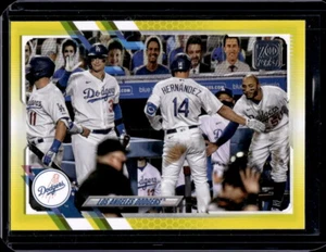 Team Card 2021 Topps Baseball - Yellow #201 - Los Angeles Dodgers - Bild 1 von 2