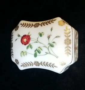 Vtg Fine Porcelain Trinket Jewelry Box Empress Josephine's Rose Garden - Picture 1 of 7