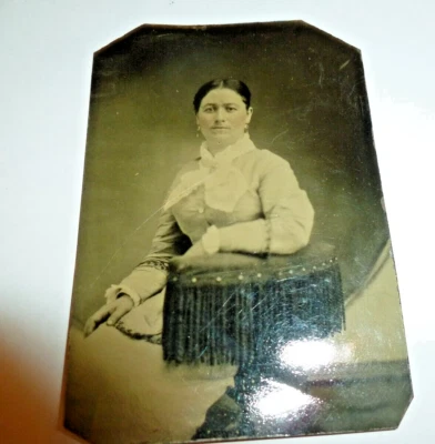 Старинный оловянный тип фото красивая леди с шеи шарф - Изображение 1 из 3