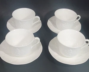 Set 4 Wedgwood Strawberry & Vine Bone China Cups and Saucers Pristine! - Picture 1 of 9