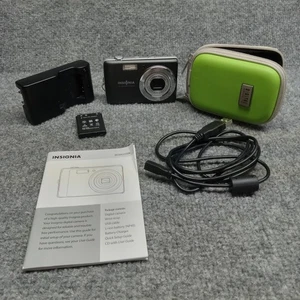 Insignia NS-DSC-1112SL 12MP Digital Camera, Silver With Case & Charger. - Picture 1 of 8