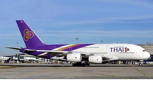 AV4291 Aviation 400 A380-800 1/400 Model HS-TUC Thai Airways w/Stand - Picture 1 of 1