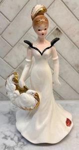 Caja de música Josef Originals Gigi - Etiqueta original - Imagen 1 de 3