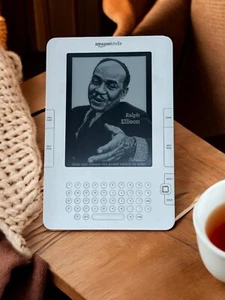 Kindle 2nd Gen D00511 eBook Reader only - TESTED - Picture 1 of 4