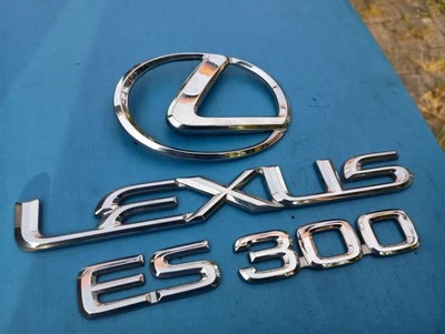 Lexus ES300 emblema 1999-2001 logotipo emblema conjunto de porta-malas traseiro cromado fabricante de equipamento original usado  - Imagem 1 de 4