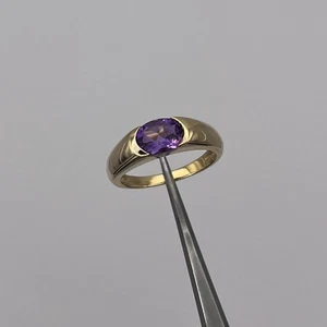 18 Karat Gelbgold Damenring halbe Einfassung ovaler Amethyst Größe 6,5 - Bild 1 von 5