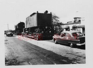 2BB542 RP anni 50 LONG ISLAND FERROVIA LOCOMOTIVA E TENDER SU CAMION PIANALI DOVE - Foto 1 di 2