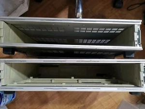 2 cajas metálicas para proyectos electrónicos con soporte basculante - Imagen 1 de 8