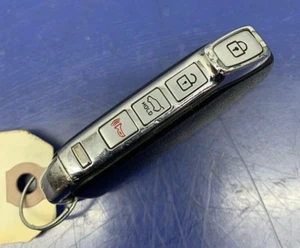 2020 KIA TELLURIDE OEM SMART KEY FOB REMOTE *PEELING* - Picture 1 of 6