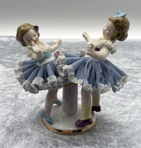 Statuina porcellana B643 bambini danzanti marca spade blu Meissen? Antico antico - Foto 1 di 12
