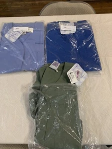 3 SCRUBS Women’s ButtonDown Tops-Size L-NWT-Free US Shipping!!!!!!!!!!!!!!!!!!!! - Picture 1 of 7