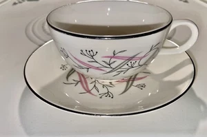 Sets of 4 Vintage Homer Laughlin Allegro Rhythm 1950’s MidCentury Cups/Saucers. - Picture 1 of 4
