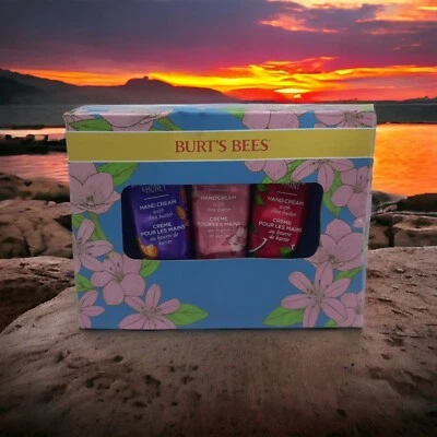 Burt's Bees Crema de Manos 3-1oz Tubos Trío Set de Regalo Botánico Foto 1 de 4