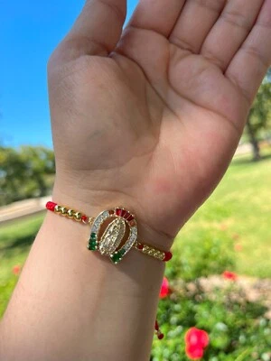 Pulsera de Hilo Rojo y Oro Laminado 14 k Virgen María de Guadalupe, Religión Foto 1 de 2