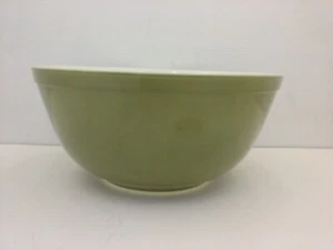 VINTAGE PYREX #403 2-1/2 MIXING BOWL, OLIVE GREEN - Picture 1 of 6